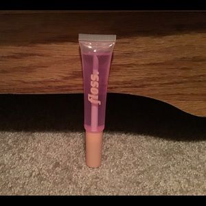 6/$25 | Lip Gloss